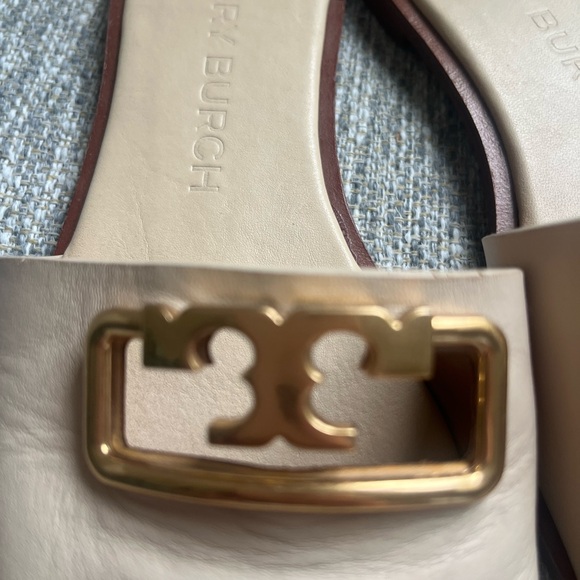 Tory Burch Gold Logo Cream leather Slides  size 8.5 - Picture 2 of 9